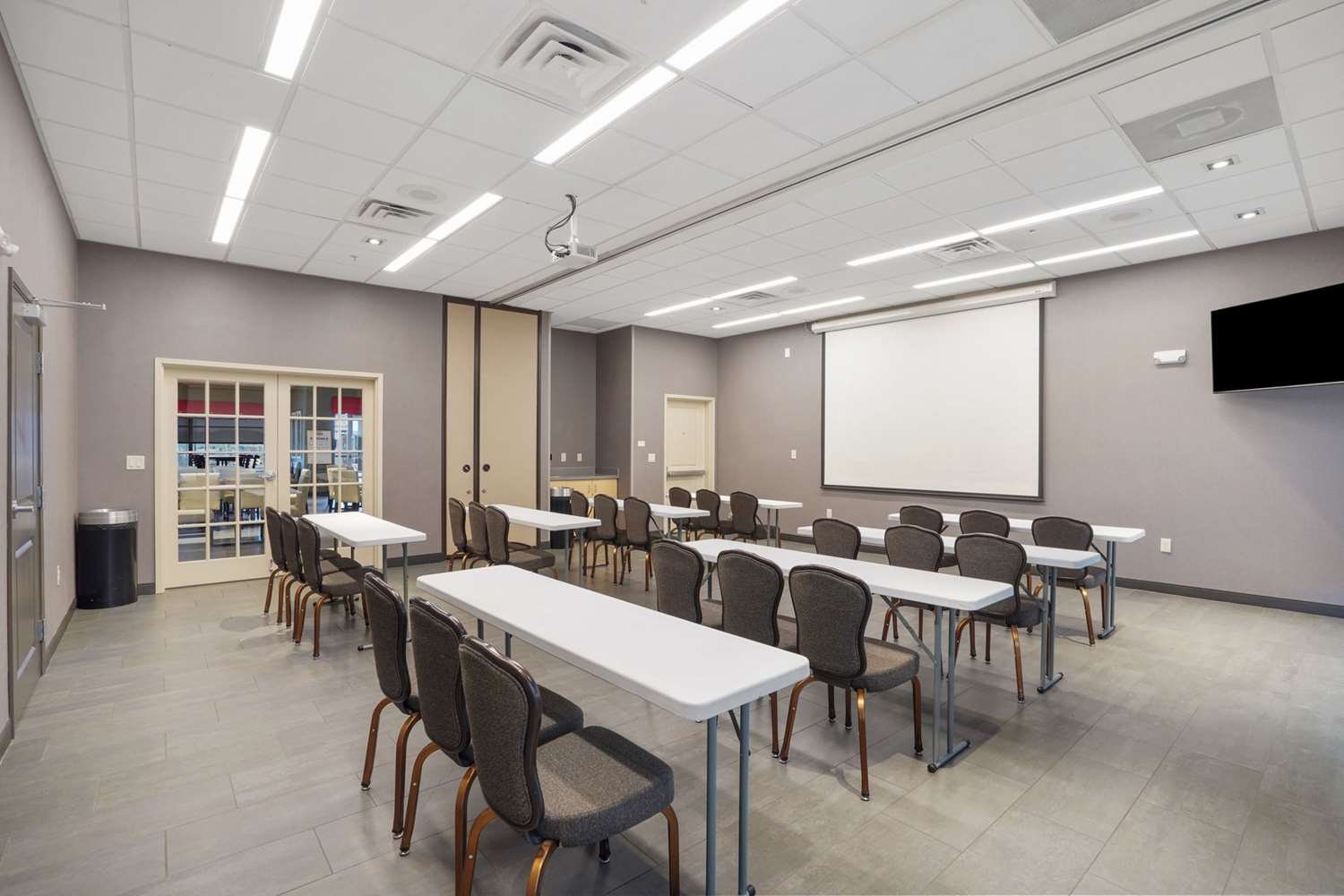 Best Western Plus Executive Residency Fillmore Inn 11/15