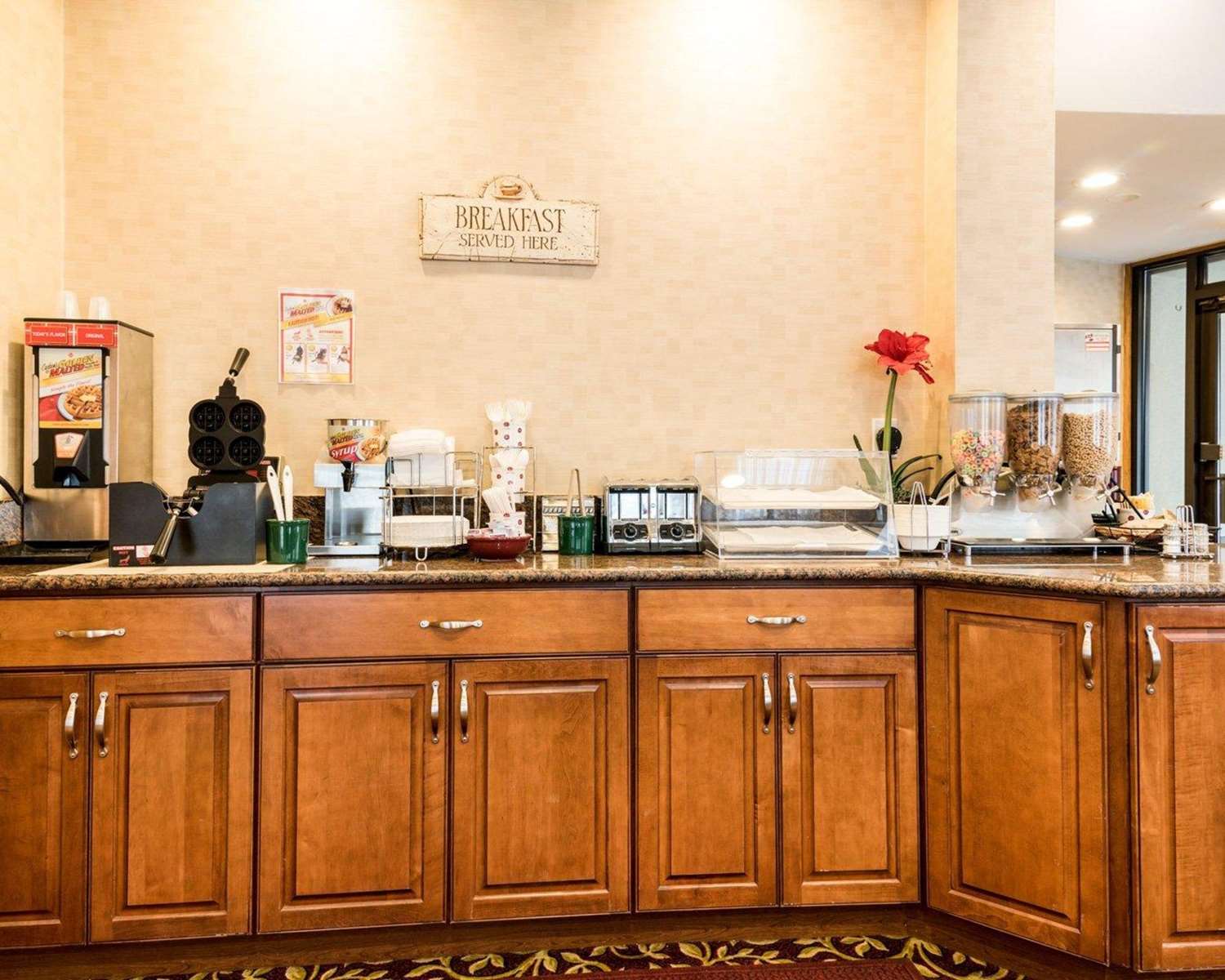 Rodeway Inn Weedsport NY 5/9