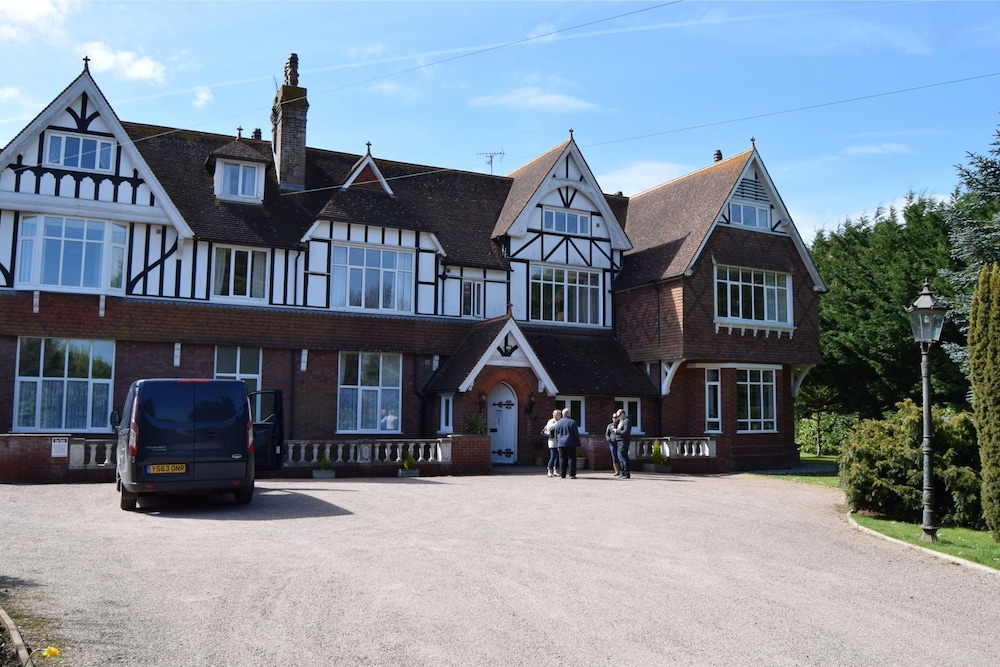 The Grange Court Hotel 4/50