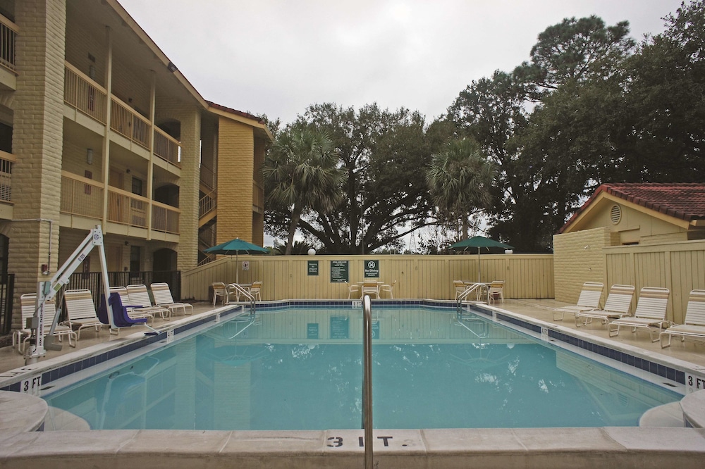 La Quinta Inn Pensacola 25/35