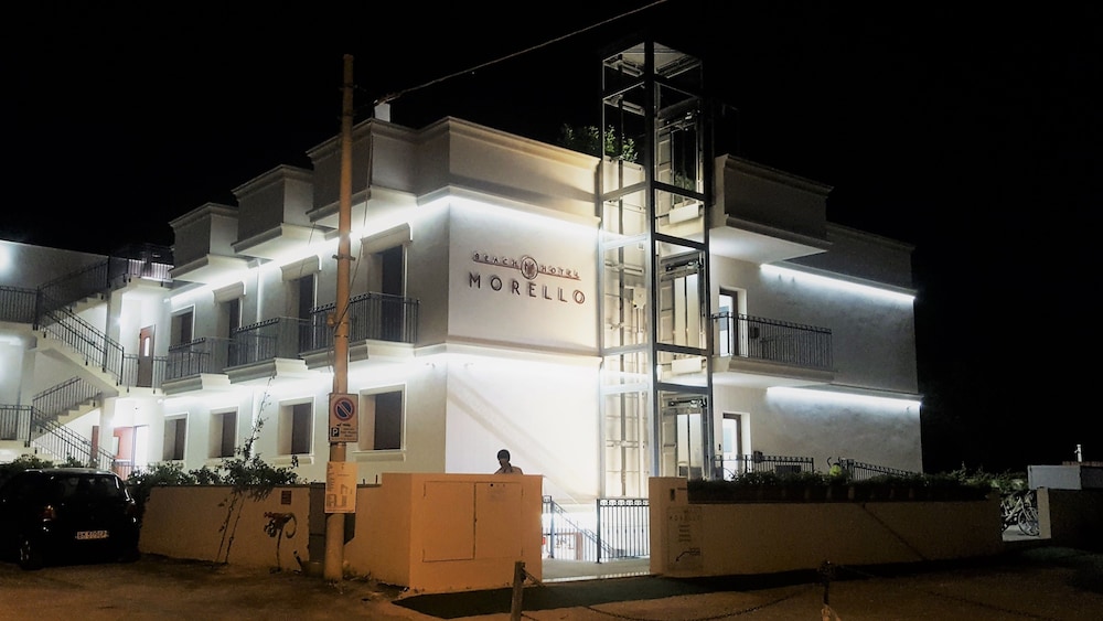 Morello Beach Hotel 3/50