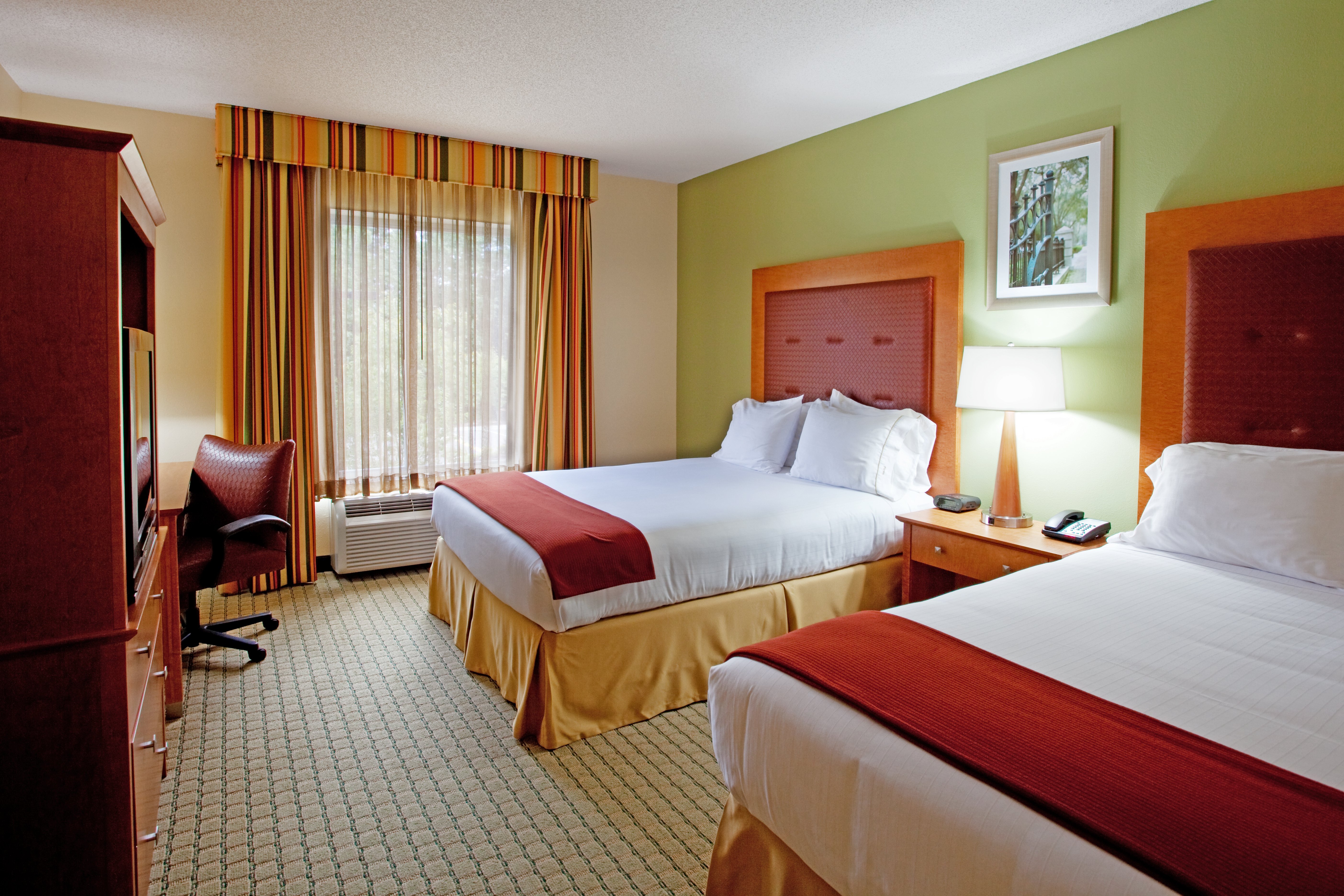Holiday Inn Express Hotel And Suites Charleston North 19/56
