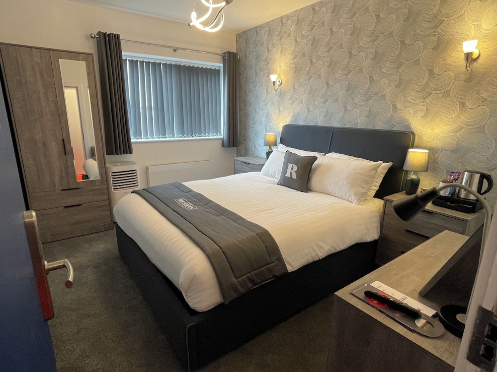 CLUB, DOUBLE BED
