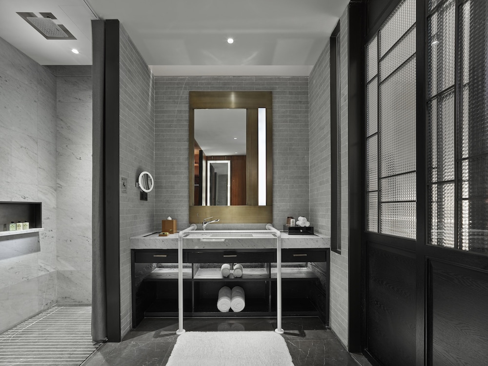 Intercontinental Dongguan 13/76