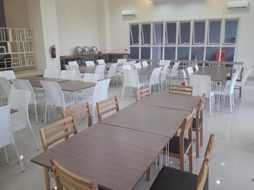 De La Charis Hotel by Waringin Hospitality 41/55