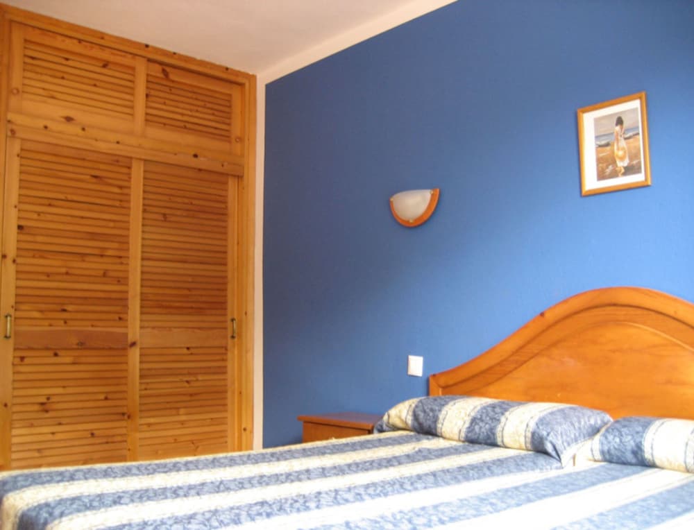 Vista Blanes Apartments 9/33