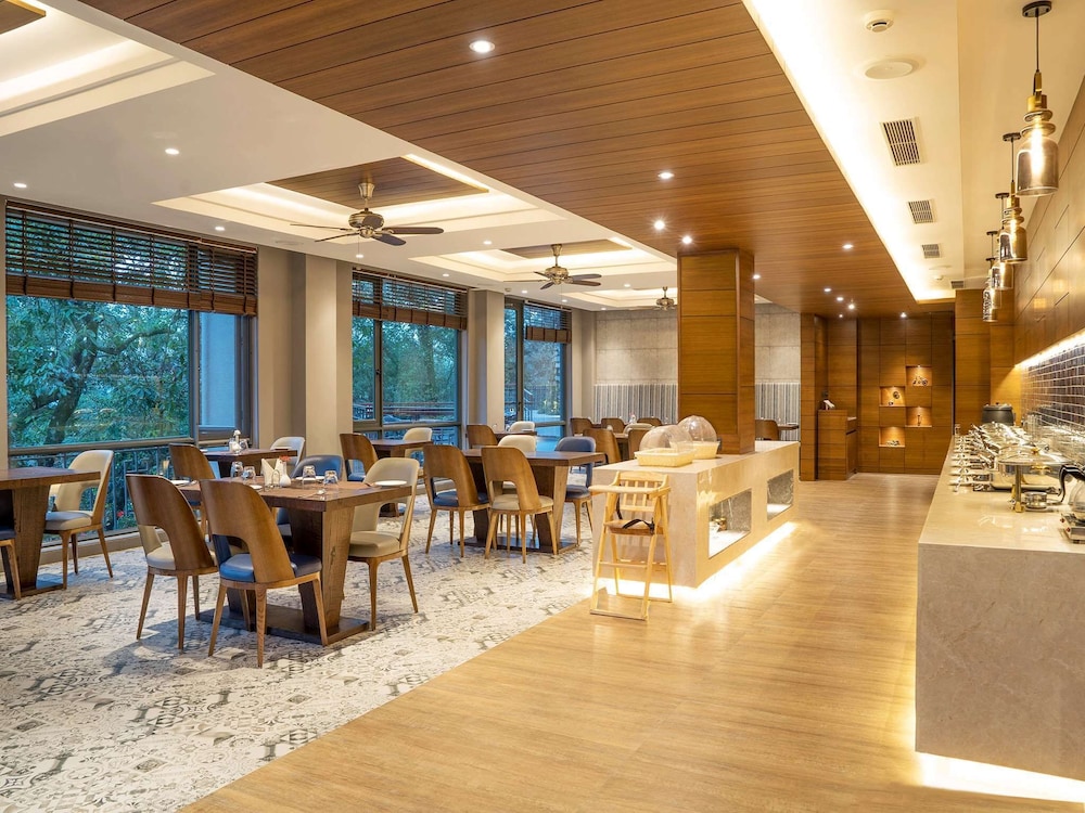The Rosefinch Sarovar Portico 23/40