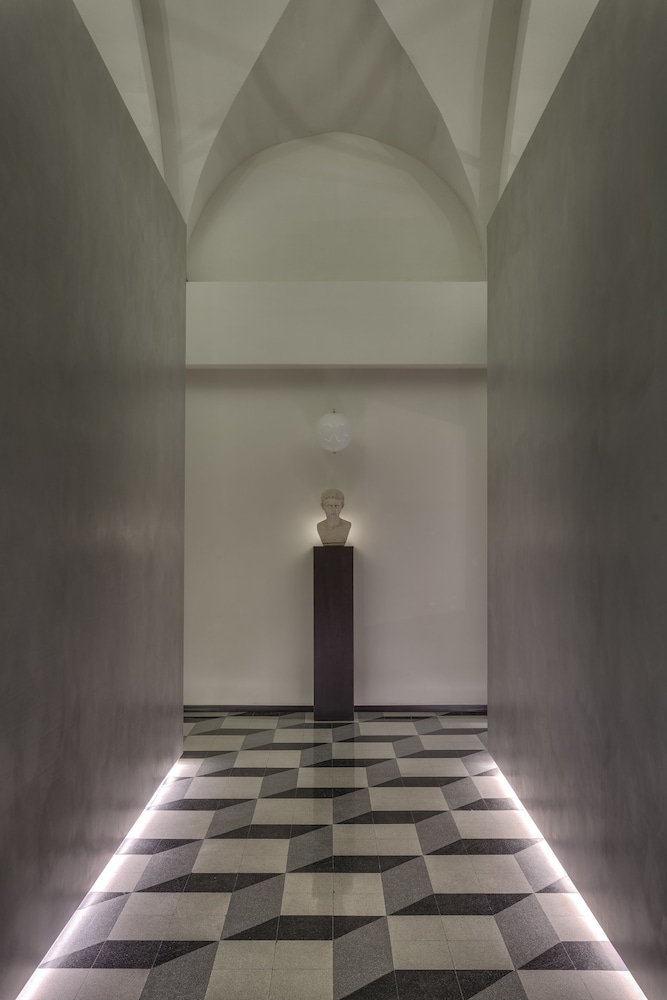 Navona Theatre Hotel 41/54