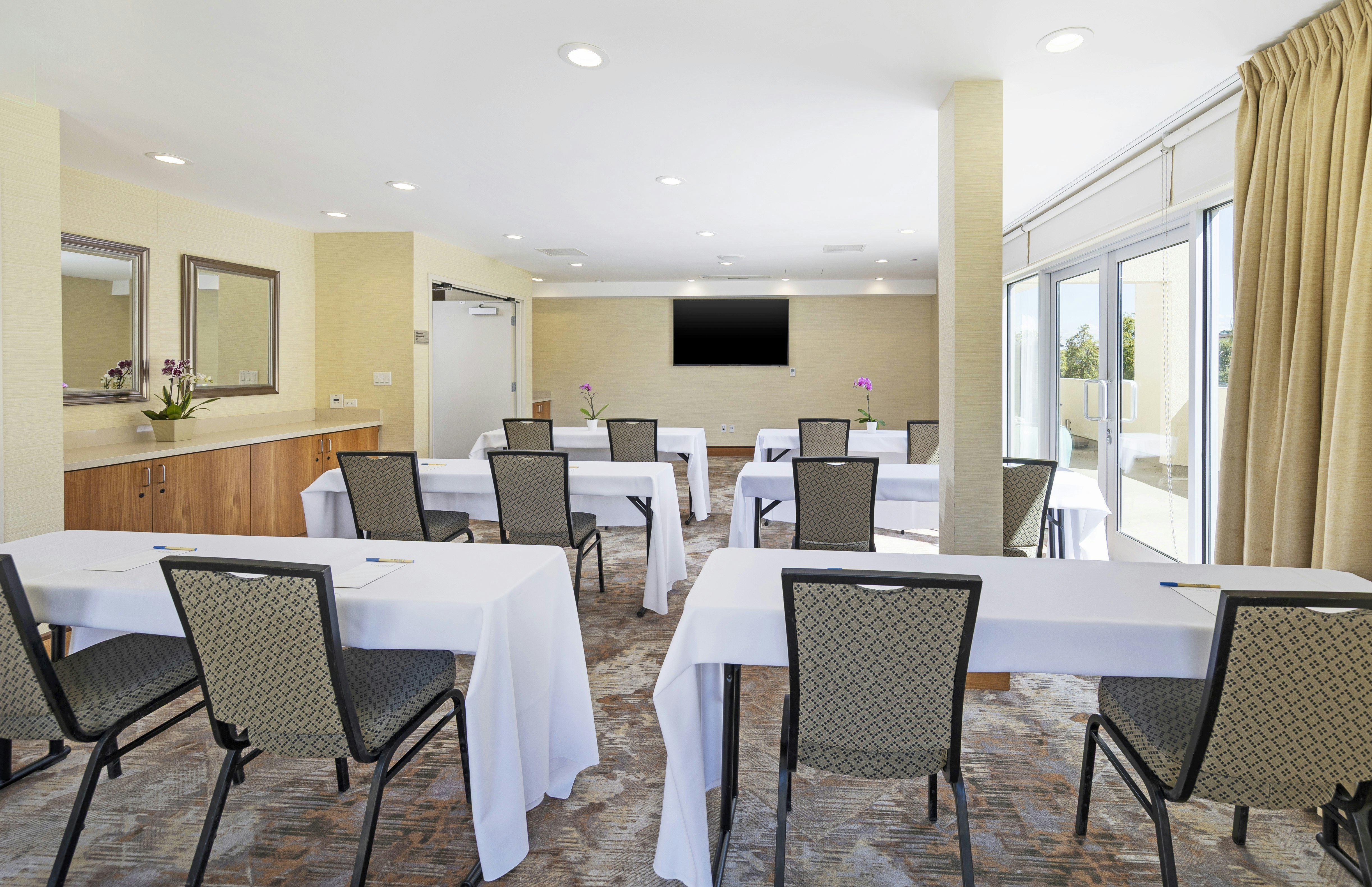 Redondo Beach Hotel Tapestry Collection By Hilton 62/76