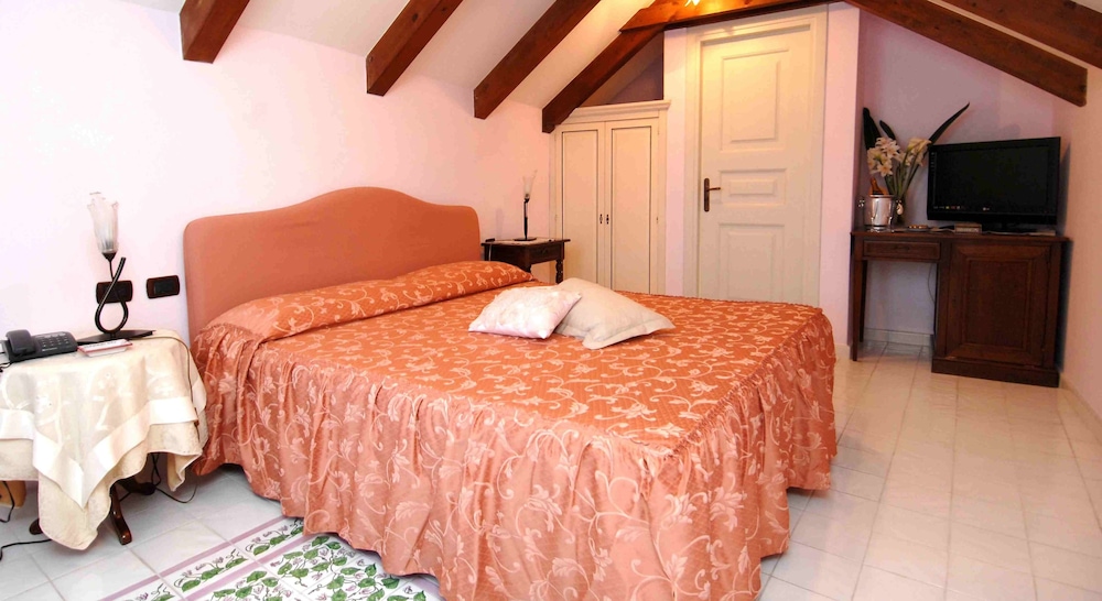 Hotel Villa Annalara 33/77