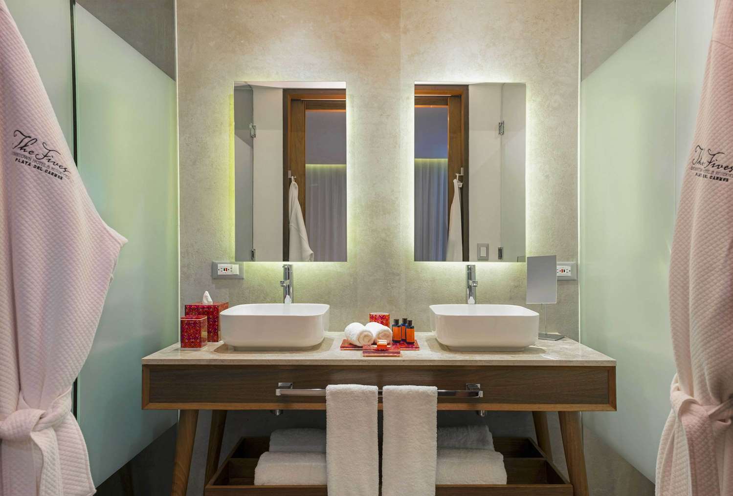 Junior Suite, King Bed