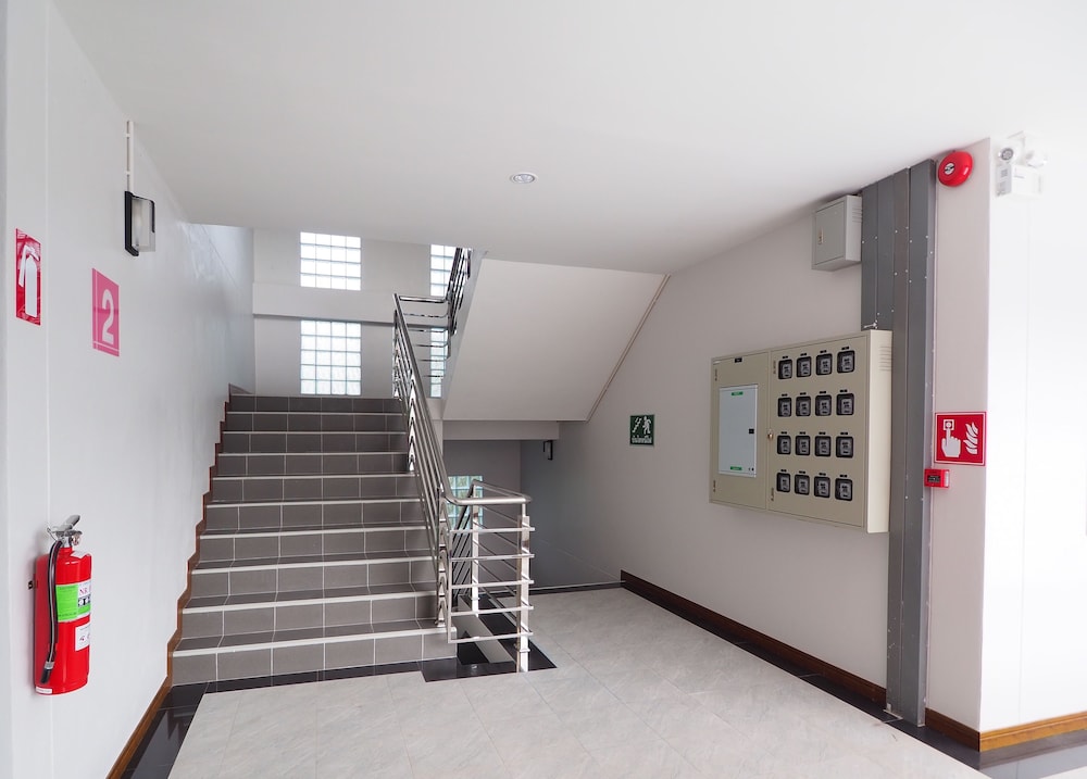 Waritthon Residence 18/24