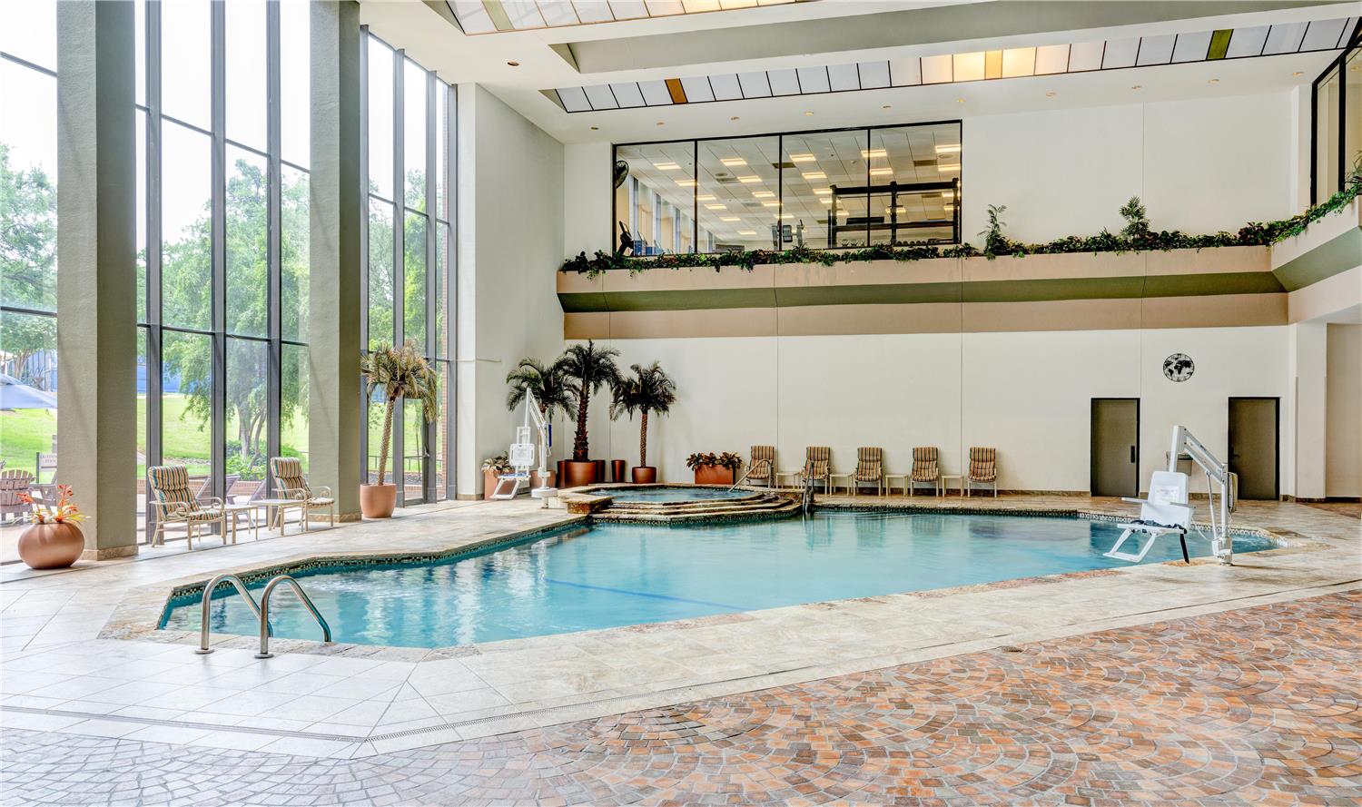 swimming pool spa