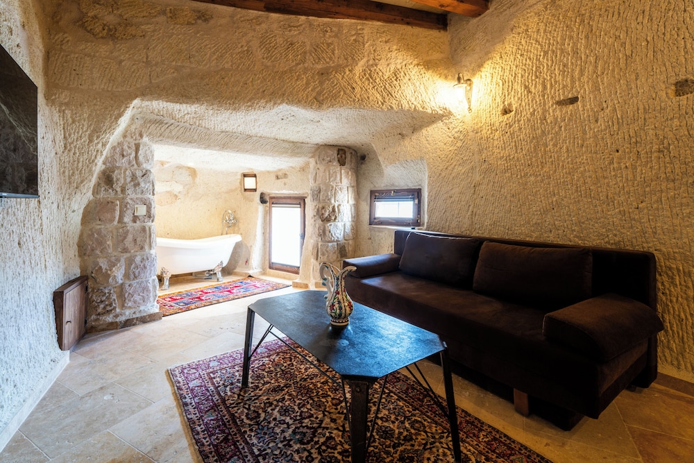 Tulip Cave Suites 30/48