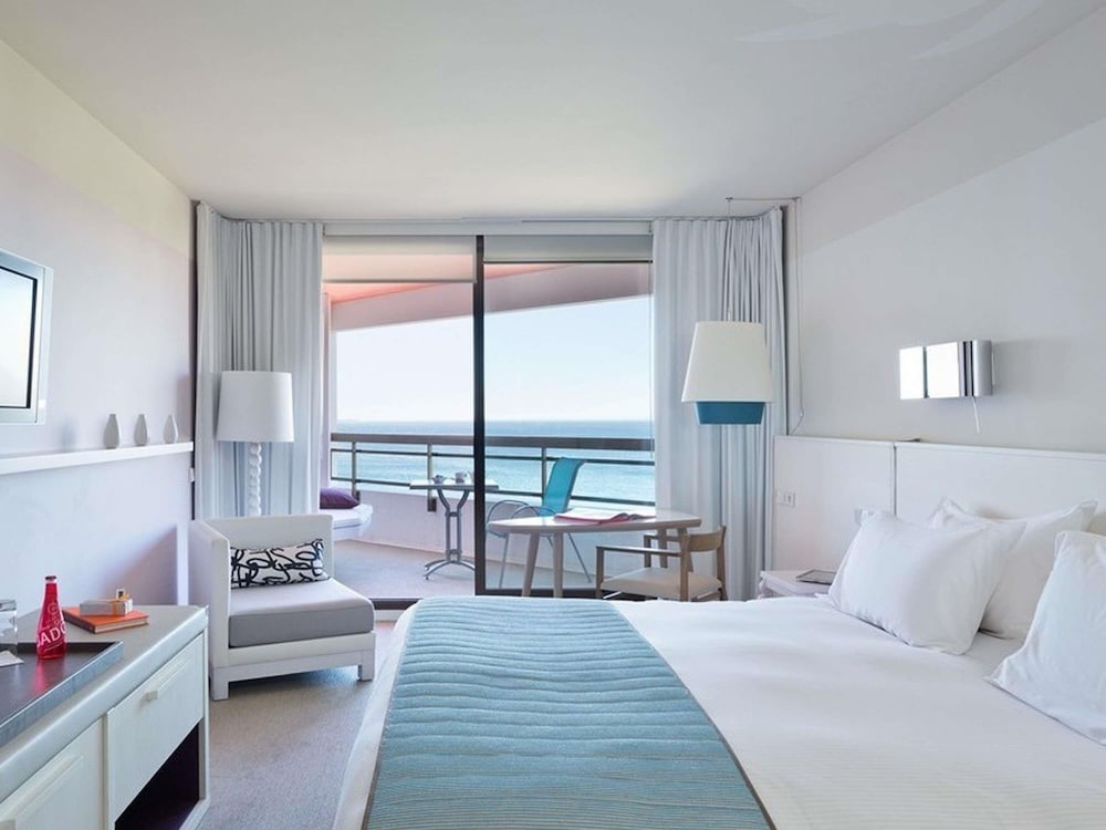 Pullman Cannes Mandelieu Royal Casino 11/69