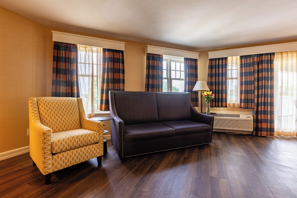 The Wolfeboro Inn 42/67