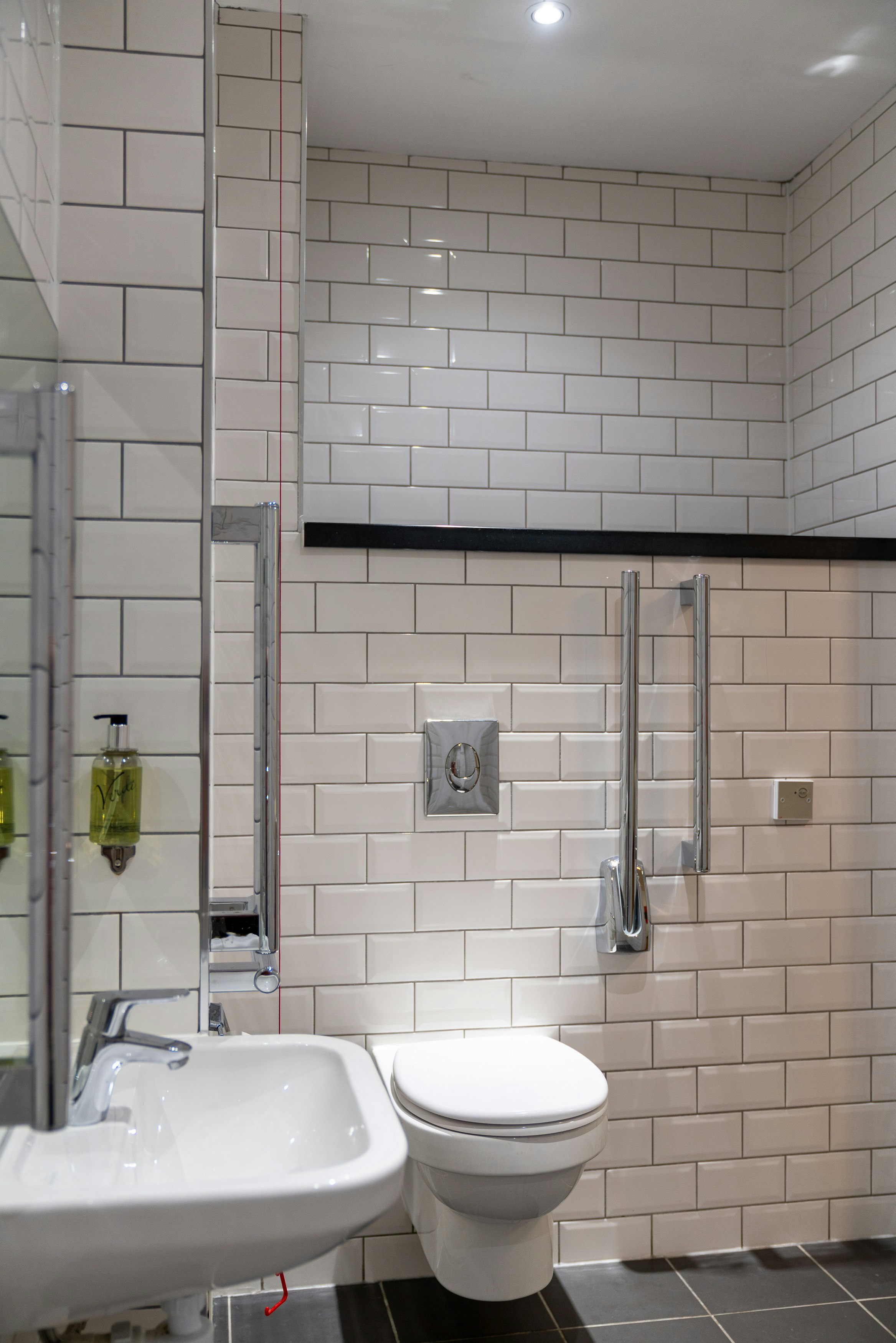 Accessible Double Room without Window، easyHotel Newcastle City Centre 5/7