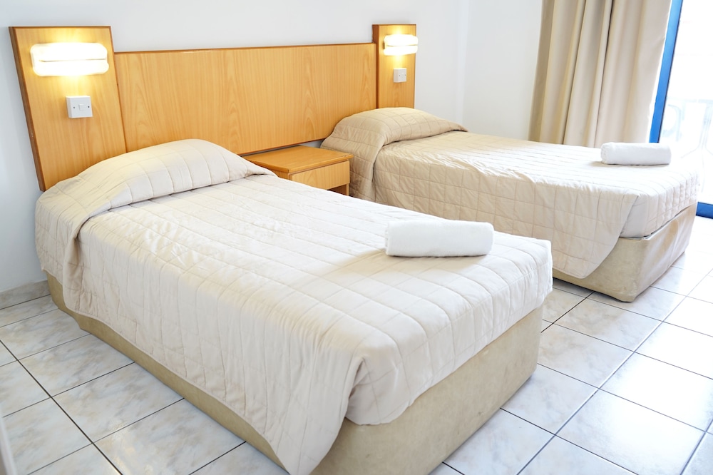 1 BEDROOM, APARTMENT