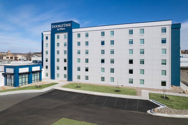 DoubleTree by Hilton Sioux City 2/24