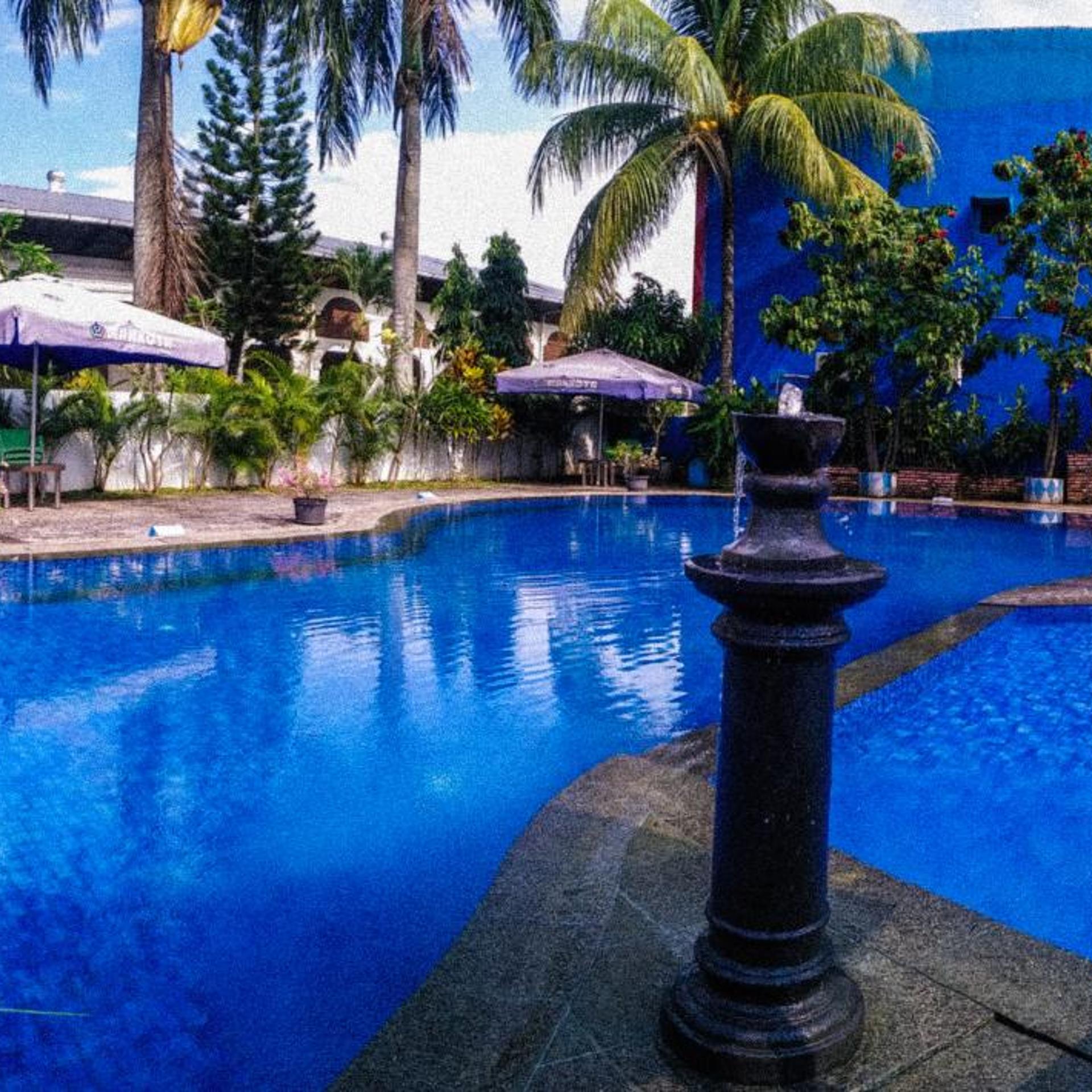 Mahkota Hotel 52/56