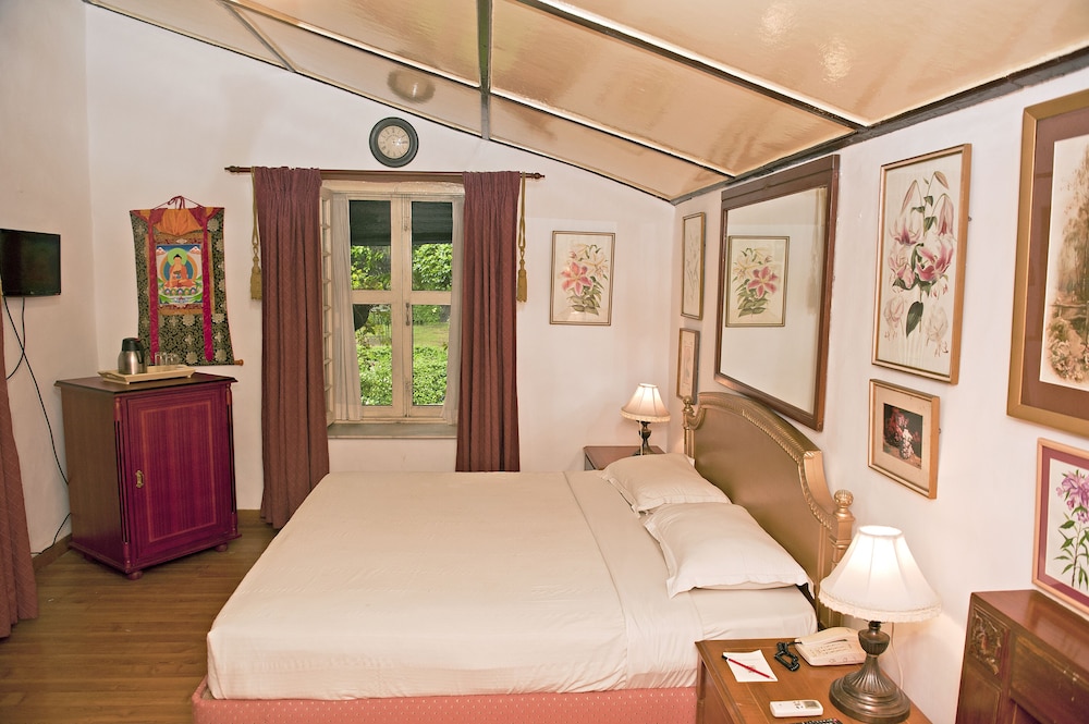 WelcomHeritage Connaught House 8/50