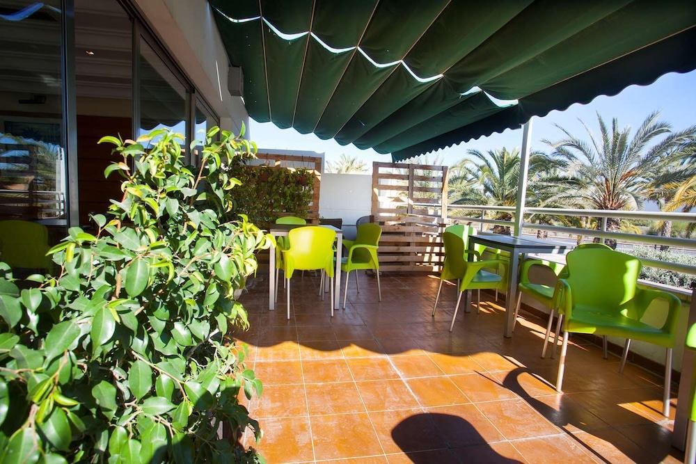 Travelodge Alicante Puerto 78/82