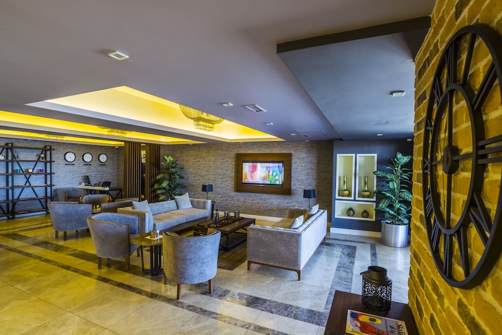 ALESHA SUITE HOTEL 27/39