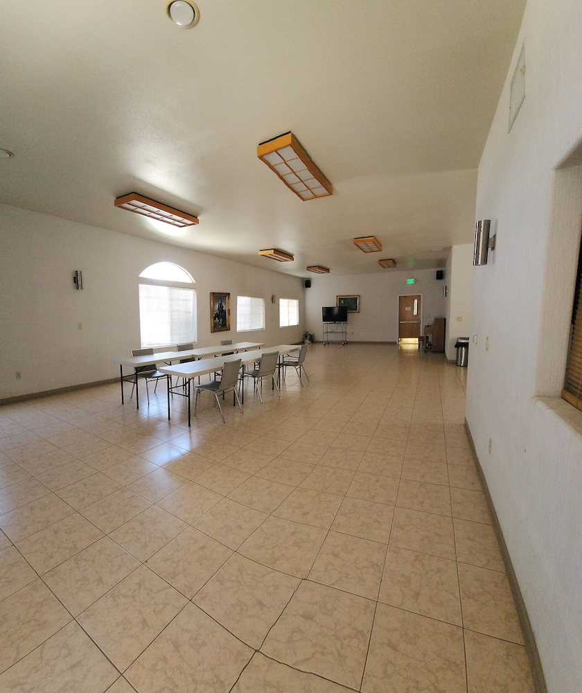 Garden Inn and Suites 9/48