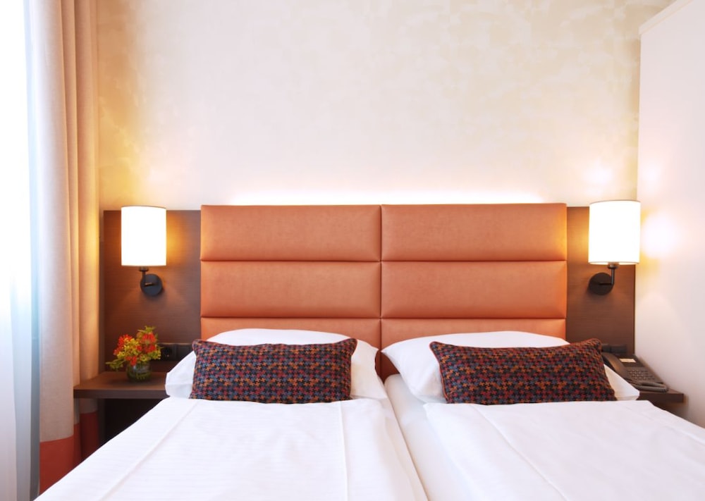 HOTEL DREI KRONEN VIENNA CITY 30/74