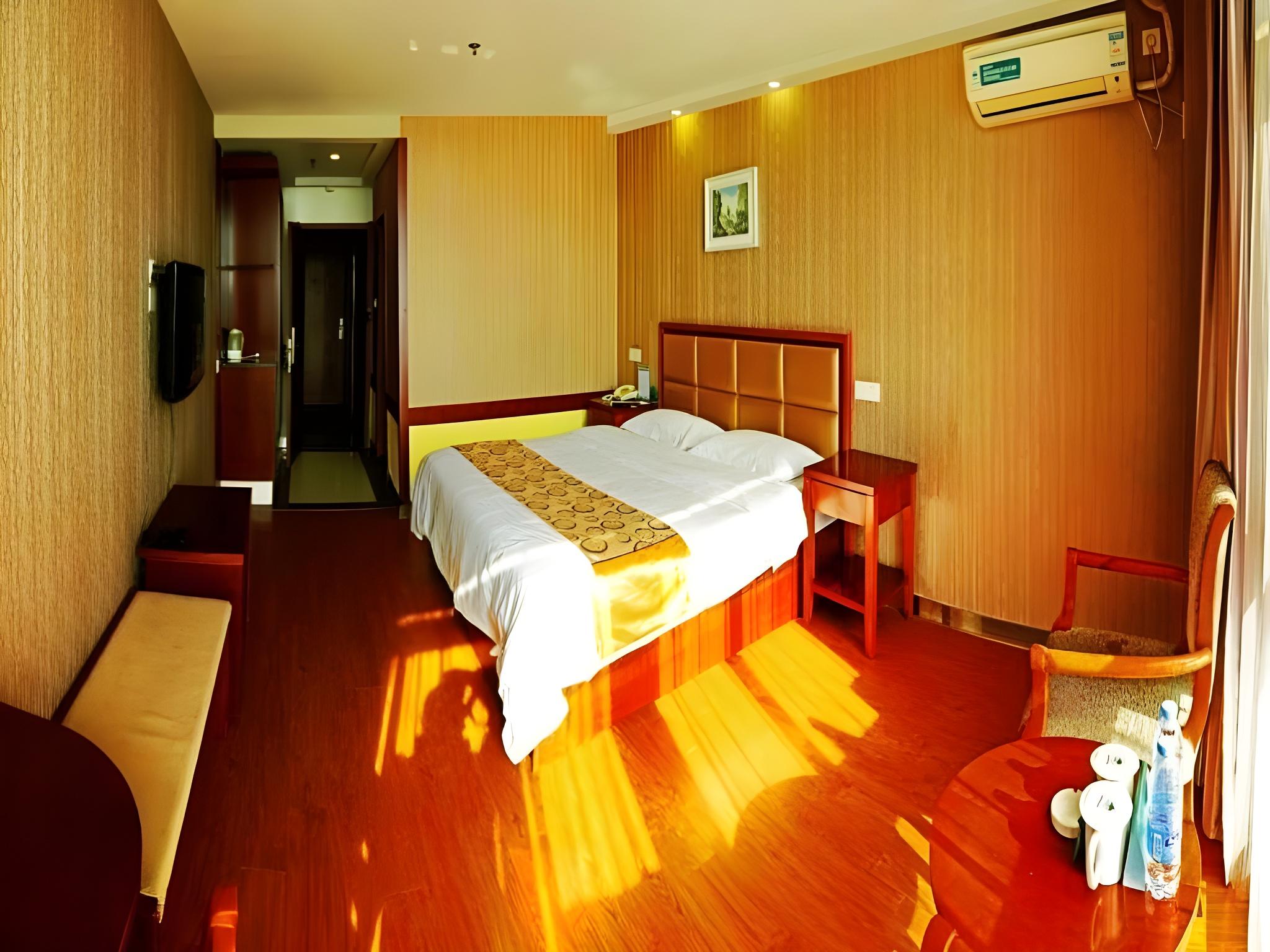 SUPERIOR, DOUBLE BED, RIVER VIEW