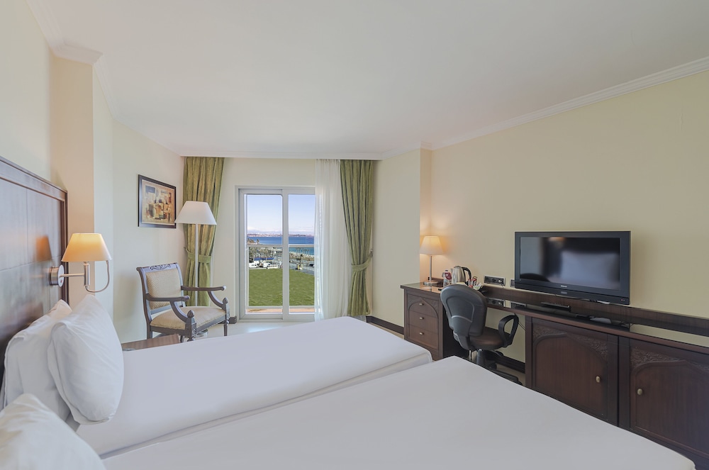 Standard, Twin Beds, Lateral Side Sea View