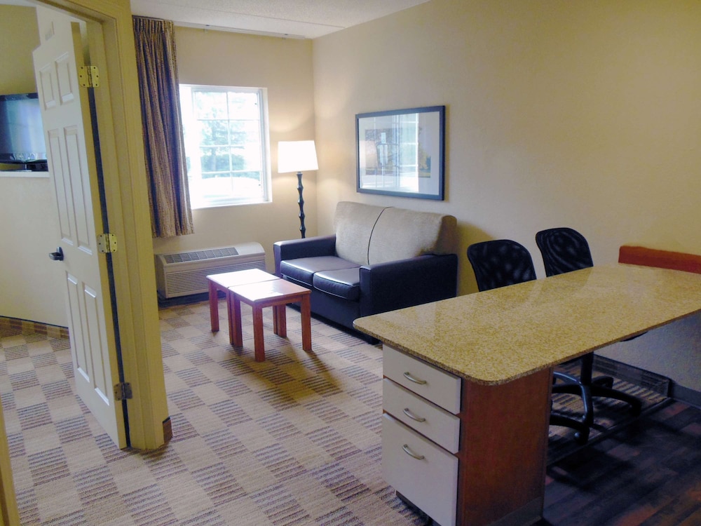 Extended Stay America - Louisville - Alliant Avenue 44/63