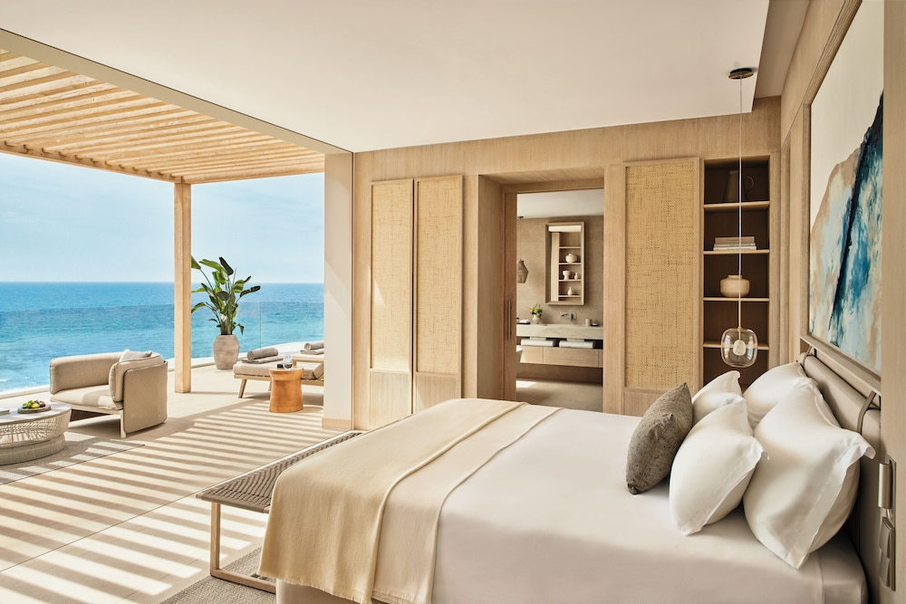2 Bedrooms, Grand, Deluxe, Penthouse, Suite, 1 Double and 1 Single Bed, Sea Front