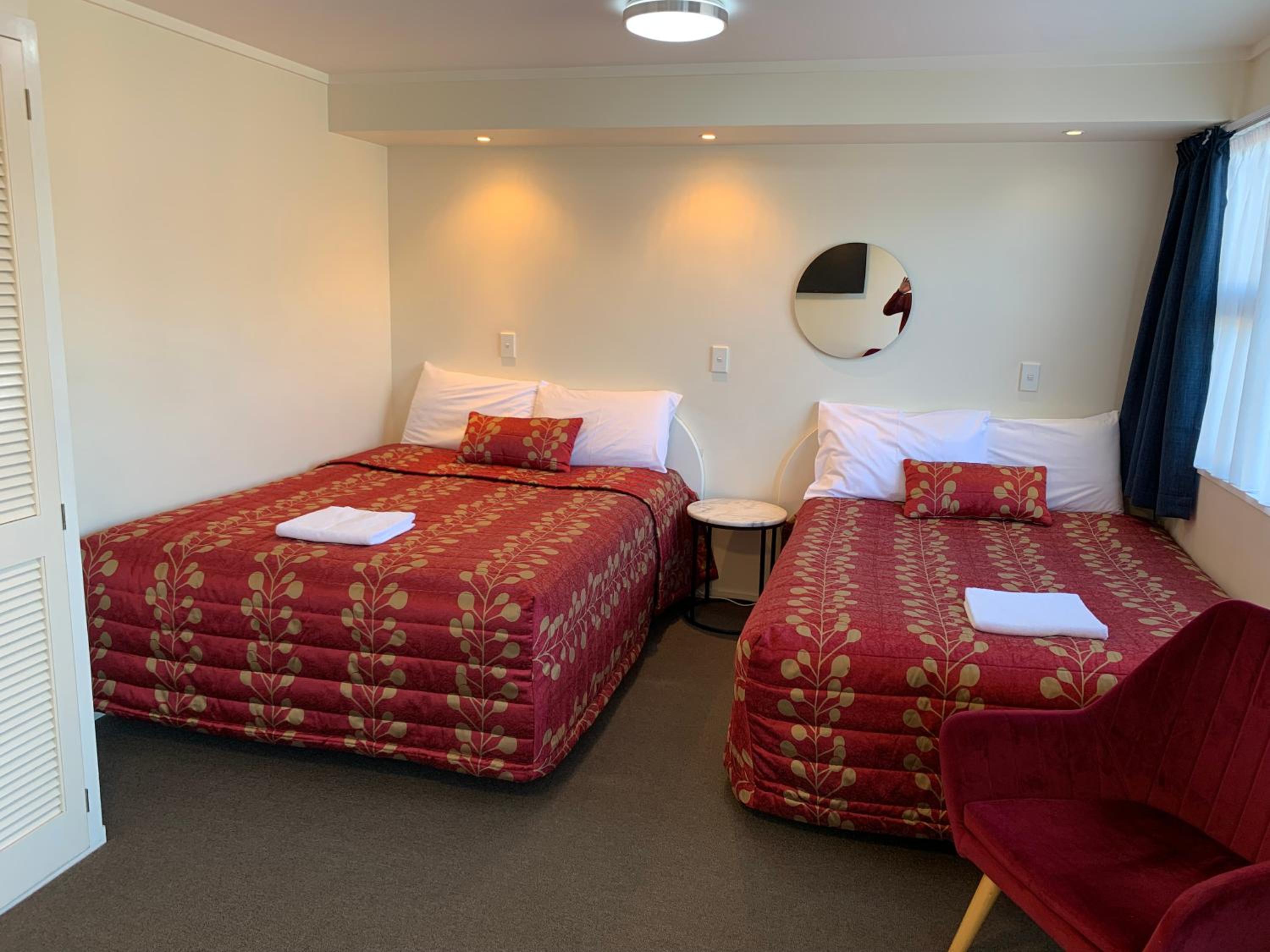Studio, 2 Queen Beds