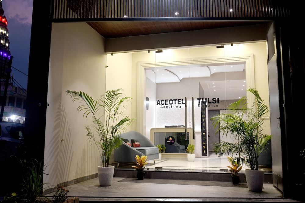 Aceotel Select Tulsi Vijay Nagar 1/44
