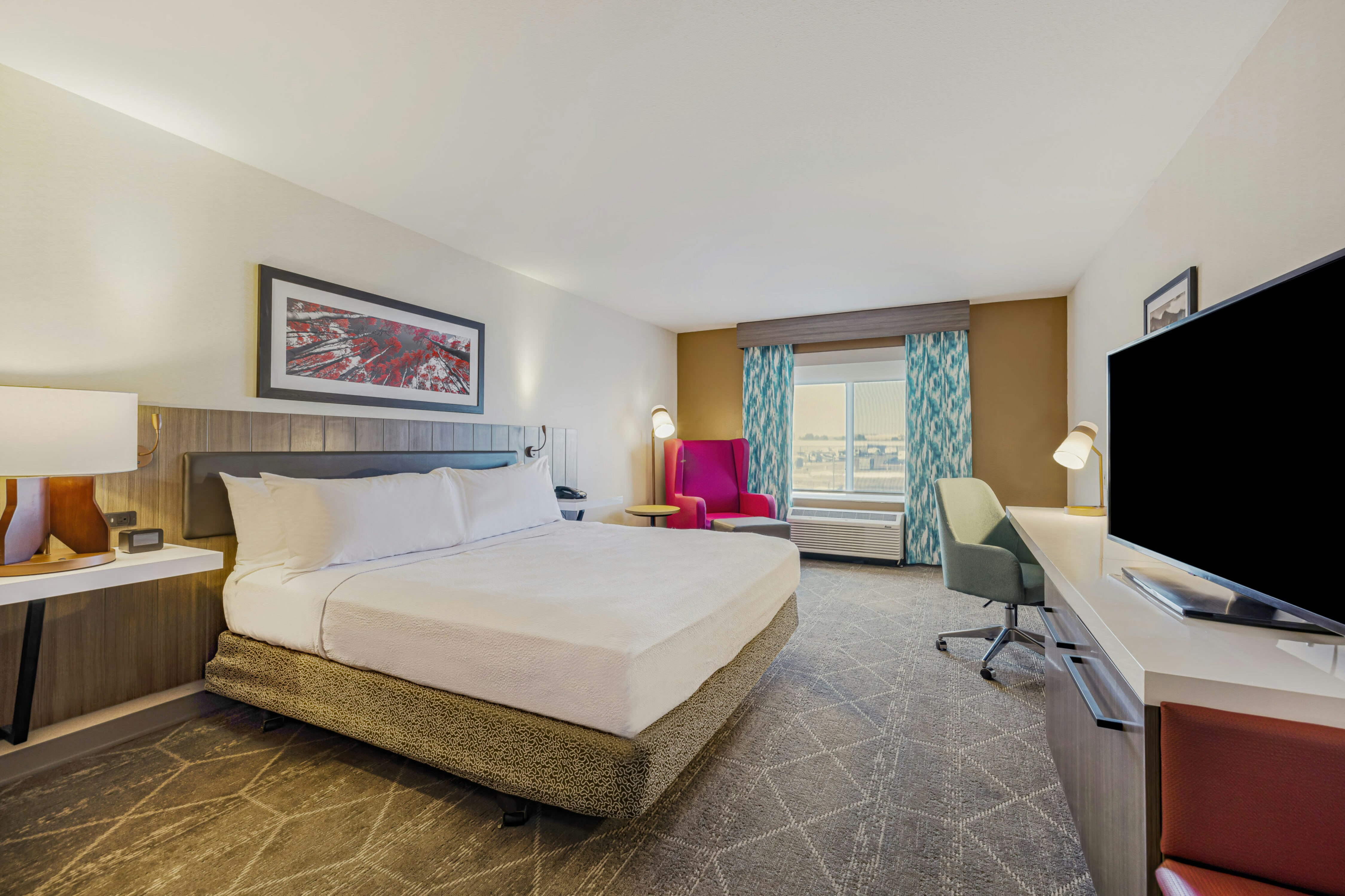 ROOM, KING BED