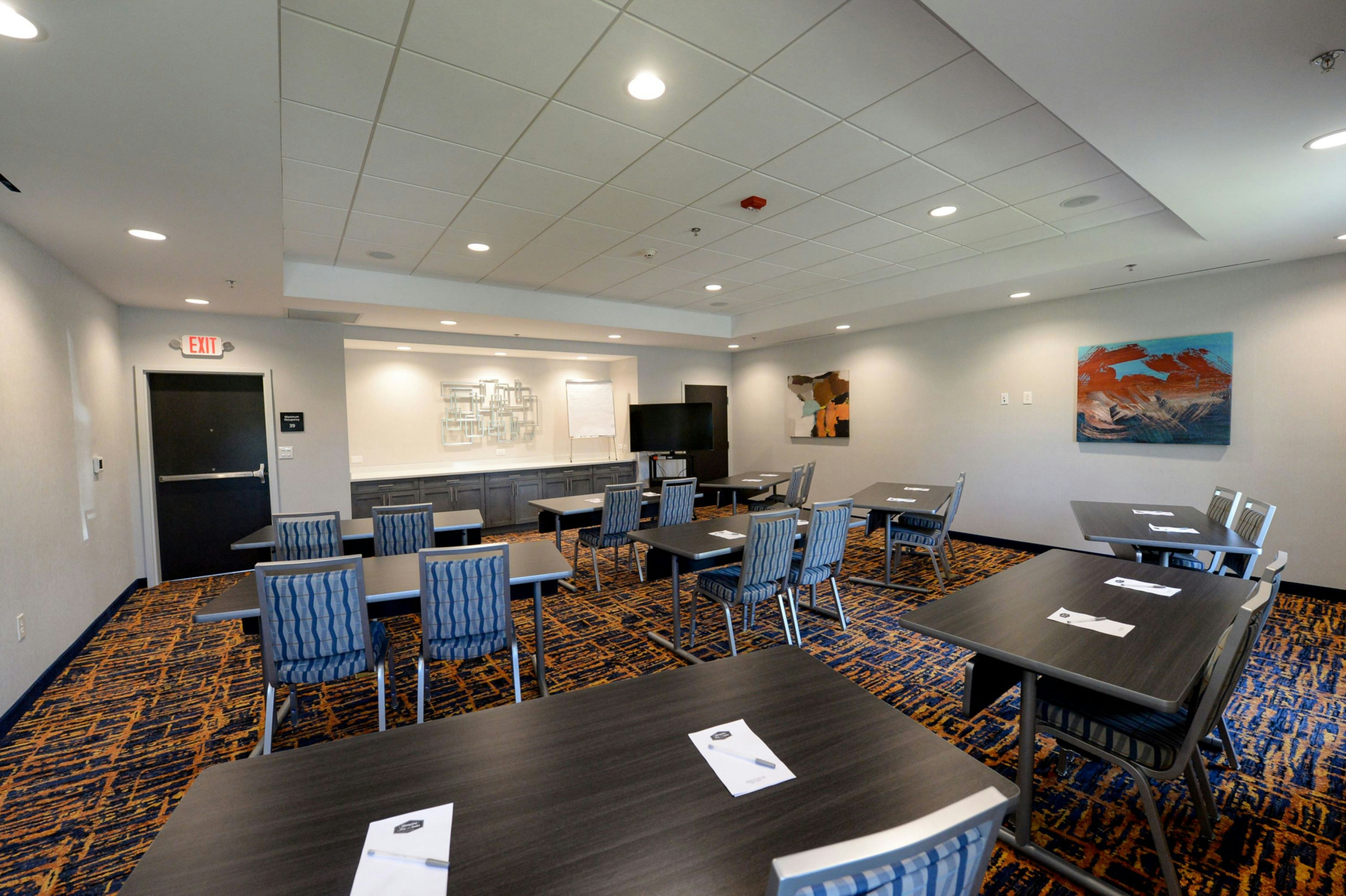 Hampton Inn Suites Lenoir Nc 67/76