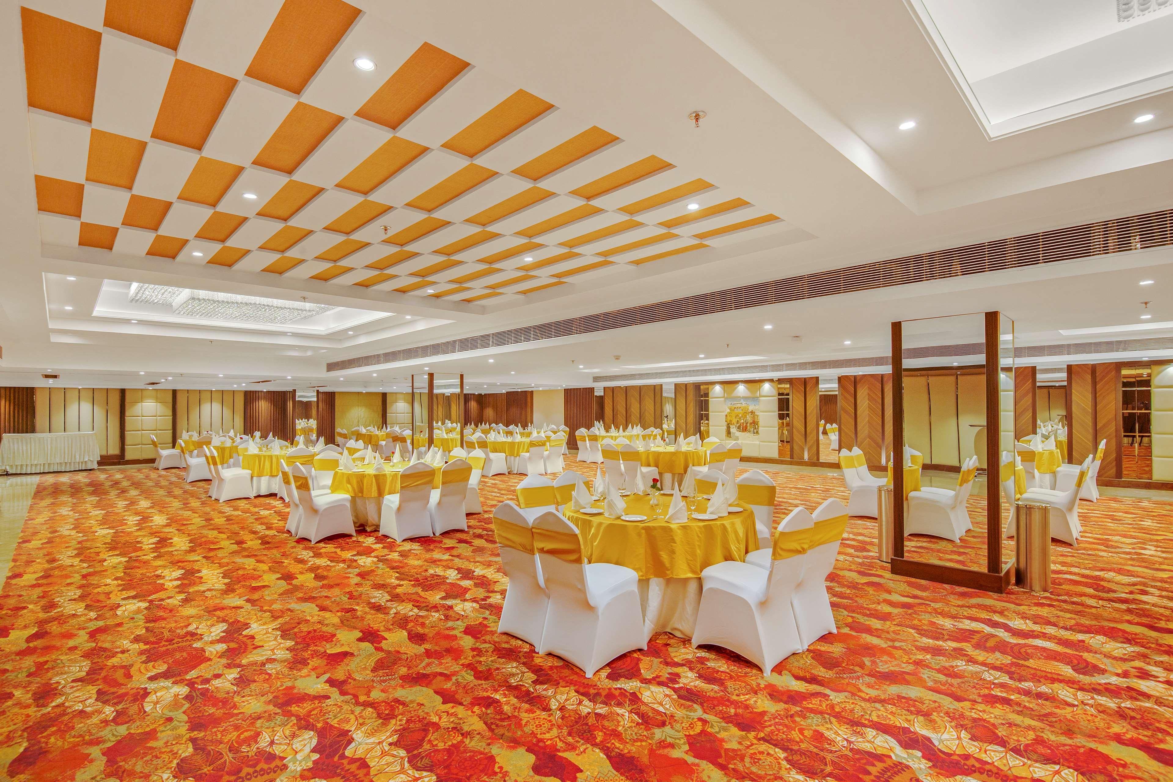 Golden Tulip Jalandhar 13/23