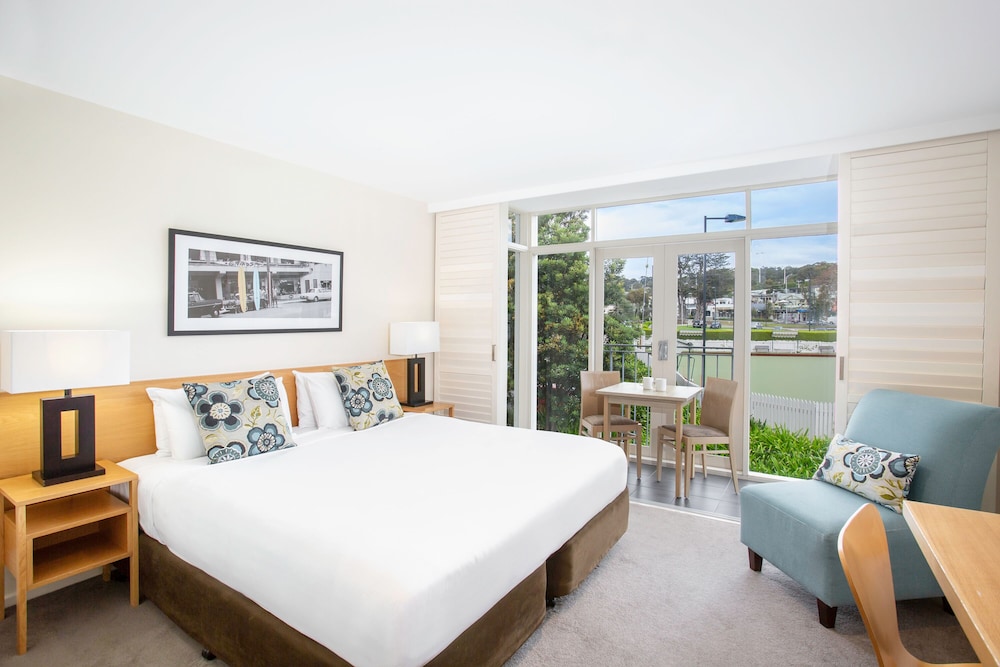 2 Bedrooms, Classic, Apartment, King and Queen Bed, with View, Sofa, Dual Key