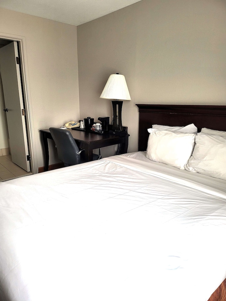 Country Inn Suites By Radisson Lexington Va 14/57