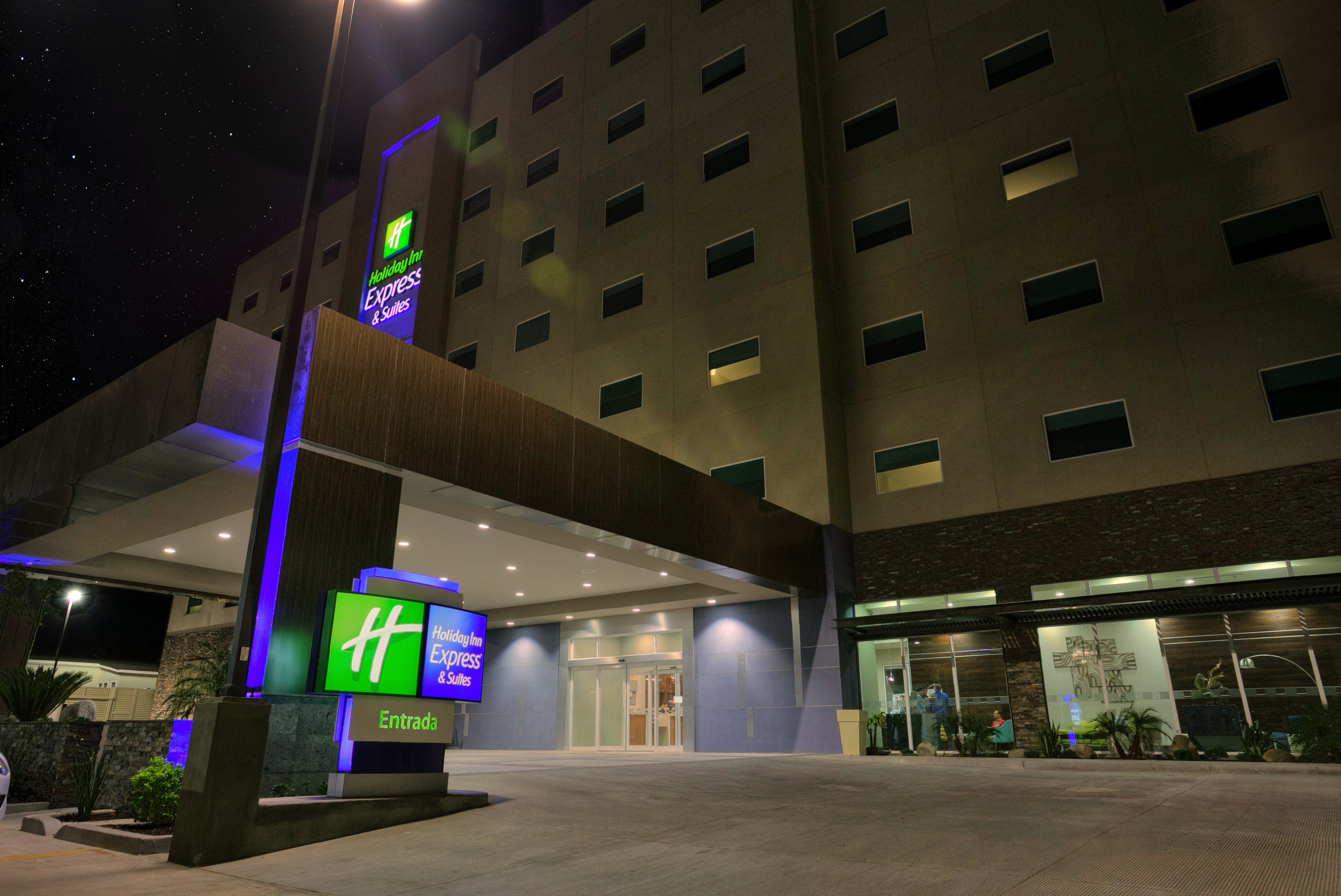 Holiday Inn Express & Suites Mexicali 2/66