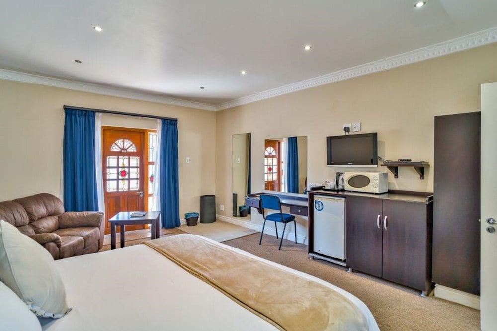 Albion Manor 17/39