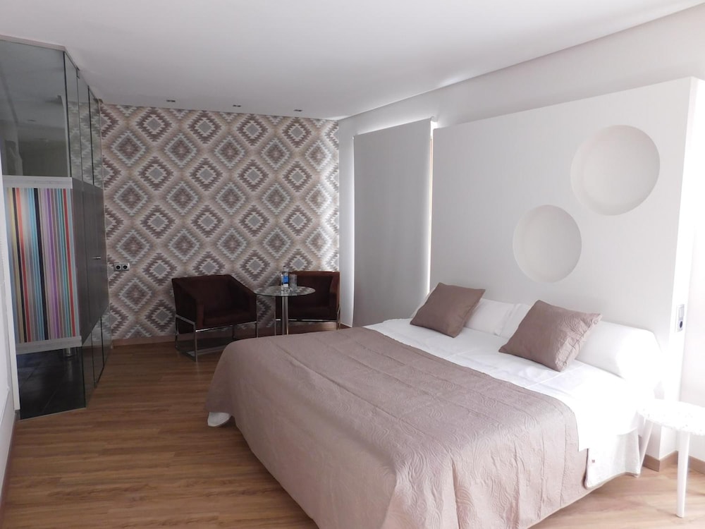 Hotel Canitas Spa 10/66
