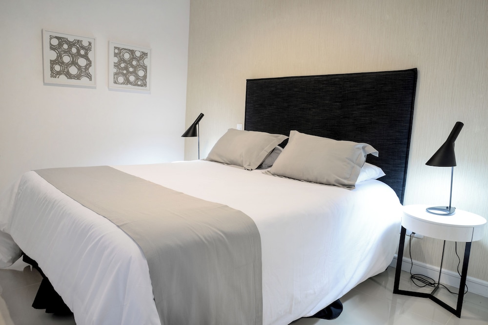 Green Park, Double Bed, Sofa