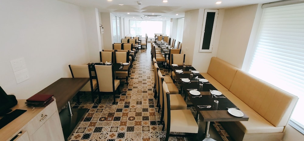Hotel Regent Laguna 29/35
