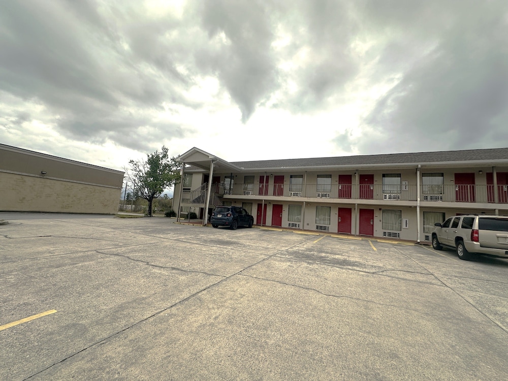 OYO Hotel East Macon I-75 62/74