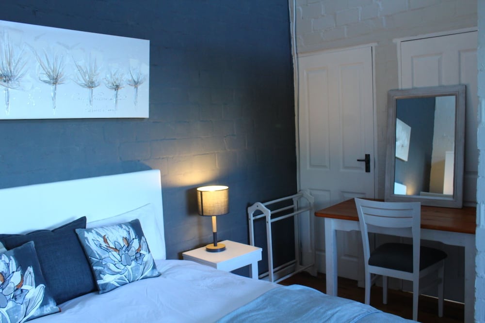 West Coast GuestHouse 8/50