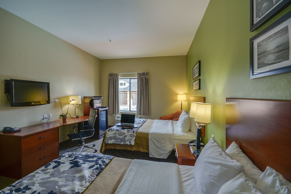 Sleep Inn Suites Pearland Houston South 15/35