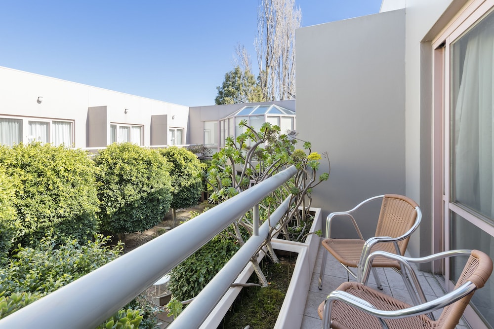 Kimberley Gardens Hotel 44/72