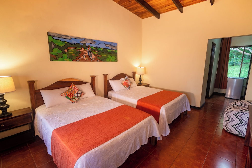 Rinconcito Lodge 12/49